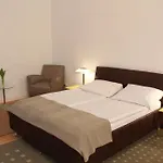 فندق Garni Kleist Am Kurfuerstendamm 2*